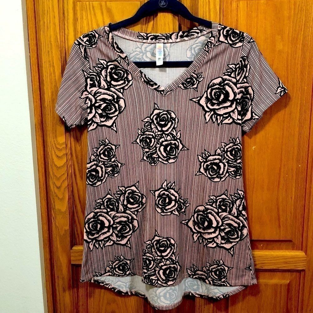 Lularoe roses classic t size xxs